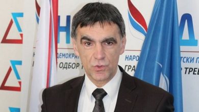 Zdravko Krsmanović