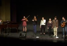 S humanitarnog koncerta u Prijedoru: Nastup članova grupe The Bachs