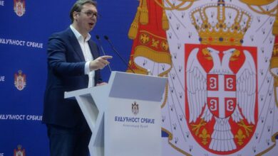 Vučić: Bando iz Prištine, sikter sa tim papirom