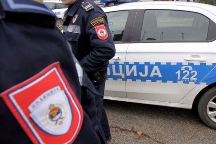 Pijan i bez vozačke dozvole pokosio dvije djevojčice na trotoaru