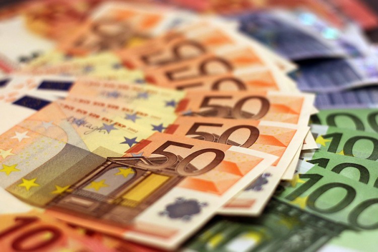 U pojasu pantalona sakriveno 100.000 evra