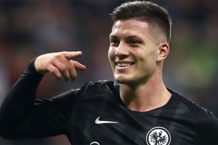 Barselona odlučila: Jović ispred Grizmana