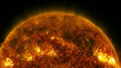 Zemlju danas pogađa snažna i gusta solarna oluja