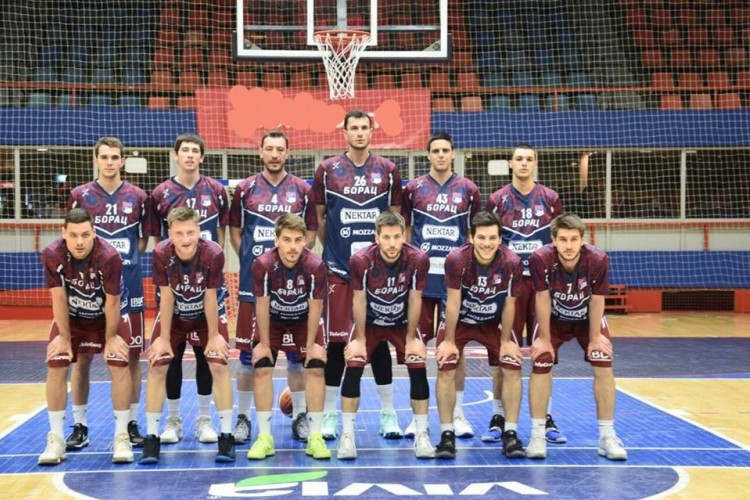 Borac prvi pred plej - of