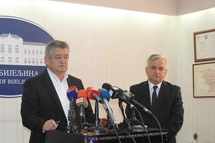 Čubrilović i Mićić: Usvojiti trasu autoputa koja odgovara Sembercima