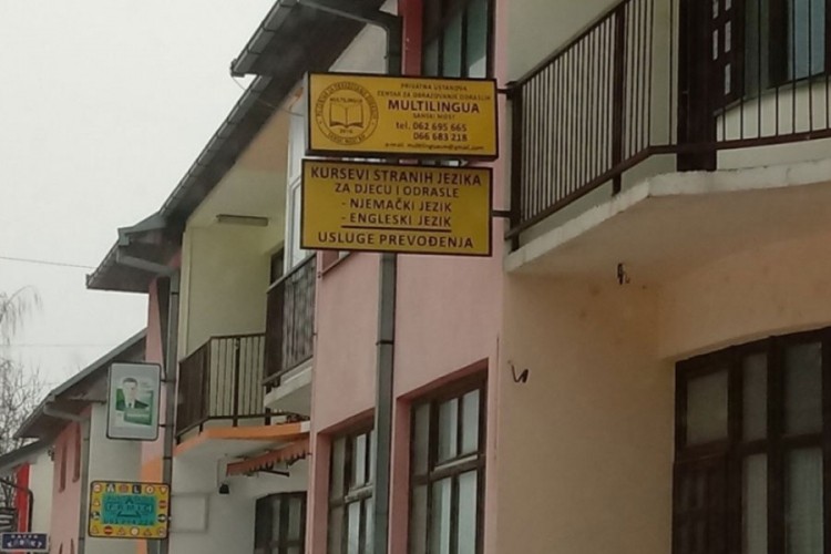 Centru za obrazovanje odraslih katanac na tri godine