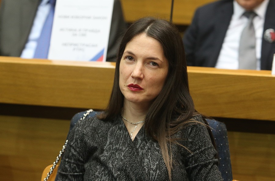 “USKORO 100 DANA (NE)RADA” Trivićeva poručila da Vlada RS ubrzava krvarenje zdravstvenog sistema