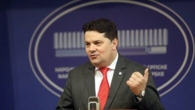 “Presude Haškog tribunala ućiće u istoriju kao instrument UVOĐENJA SILE, A NE PRAVDE”: Reakcija Stevandića na kaznu Karadžiću