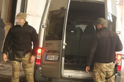 FILMSKA POTJERA Uhapšene dvije osobe zbog šverca cigareta, treća POBJEGLA U ŠUMU