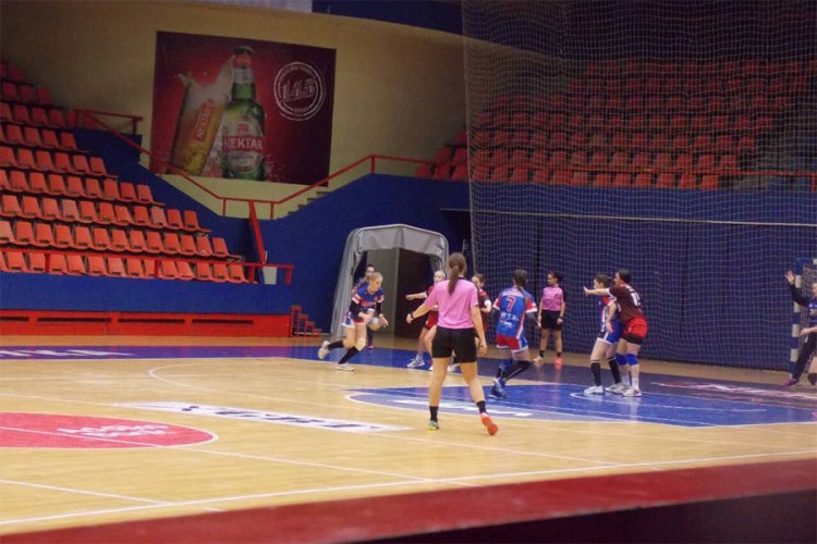 Ćutković i Peričević vratile Borac na vrh