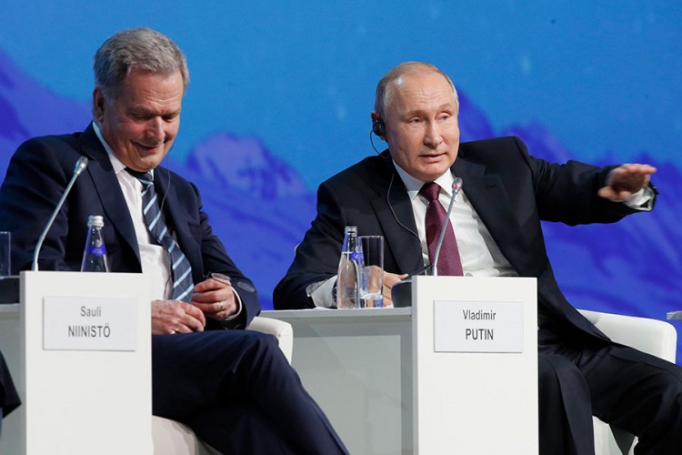 Putin: Poštujte međunarodno pravo, sjetite se Jugoslavije