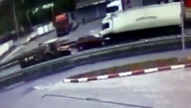 Kamere snimile stravičnu nesreću kod Kraljeva: Preticao traktor pa se zabio u kamion