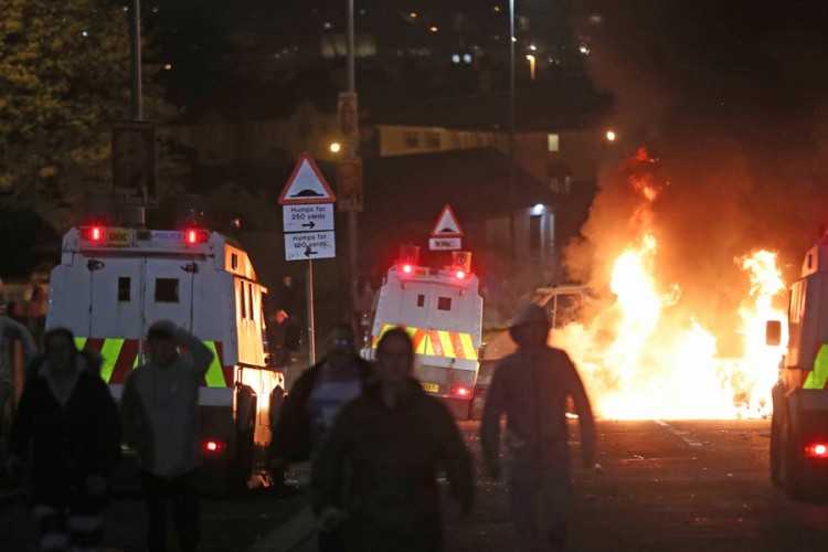 Novinarka ubijena u neredima u Sjevernoj Irskoj, policija tretira kao terorizam