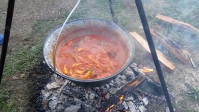 Recept za neodoljivi fiš-paprikaš u kotliću
