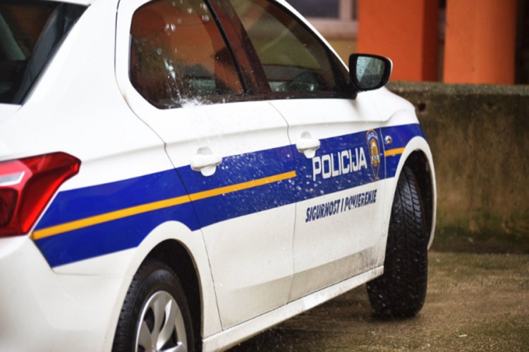 Povrijeđeni policajci i troje mladih Karlovčana