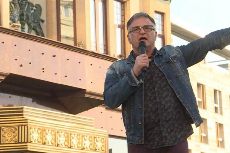 Na protestu u Beogradu, saopšten "tim za pregovore"