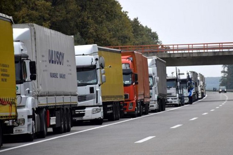 Srbija zbog prištinskih taksi dnevno gubi milion evra