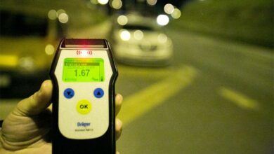 Zbog alkohola privedeni vozač i pješak