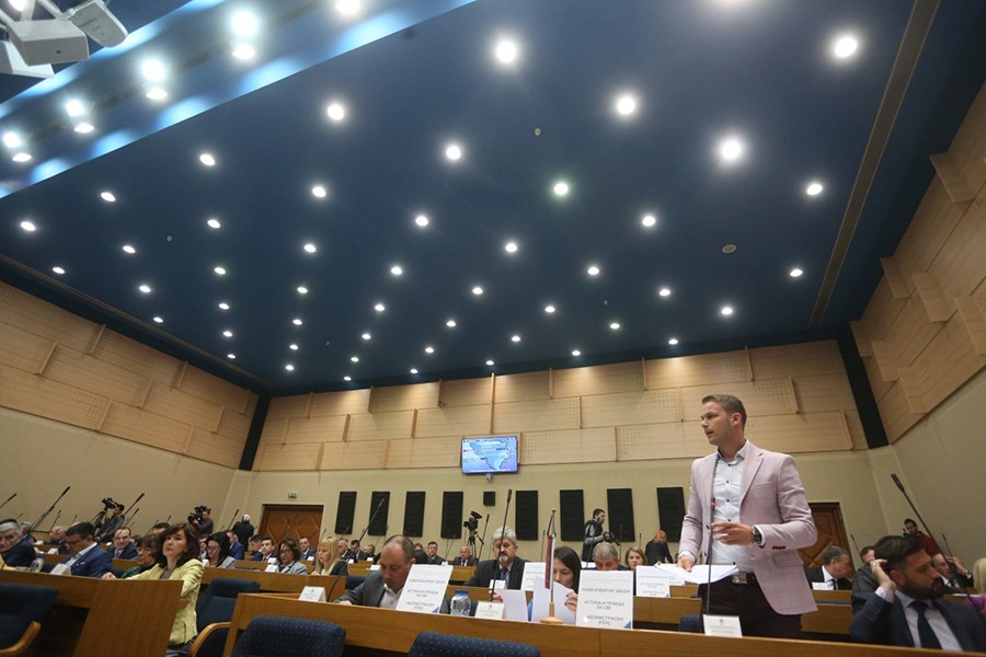 POSLANIK POVUKAO MINISTRA ZA JEZIK Stanivuković poručio Lukaču: Ne štitim kriminalce, KAO VI