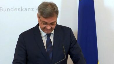 Zvizdić odgovara Vučiću, pita šta će Dačić u Berlinu
