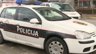 Napao policajce lopatom pa na njih pustio psa