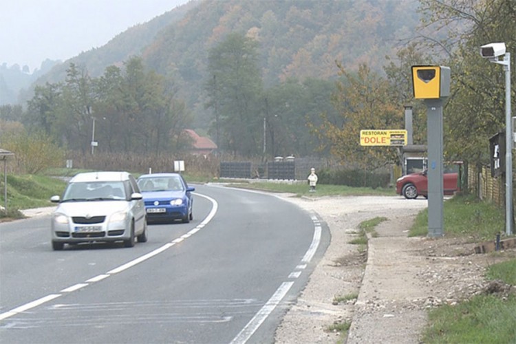 Četiri lica lakše povrijeđena u nezgodi u Zelenom viru