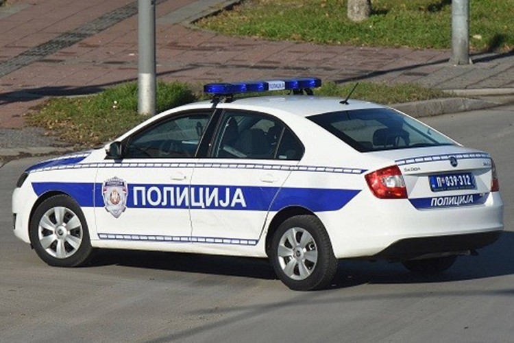 Eksplodirao automobil, teško povrijeđen muškarac