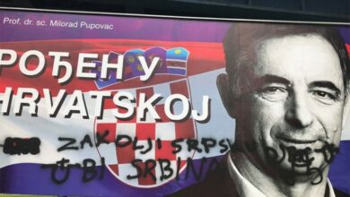 Na plakatu Pupovca ispisane do sada najmorbidnije poruke
