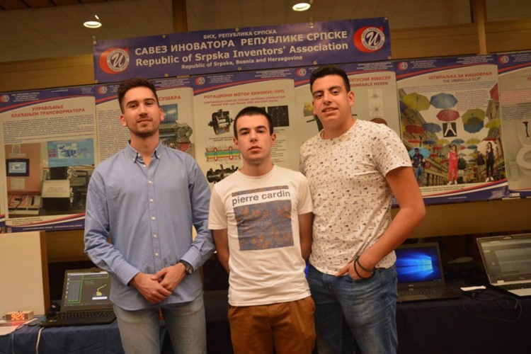 Tri studenta iz Banjaluke izradila aplikaciju "Pametni parking", primjena od juna
