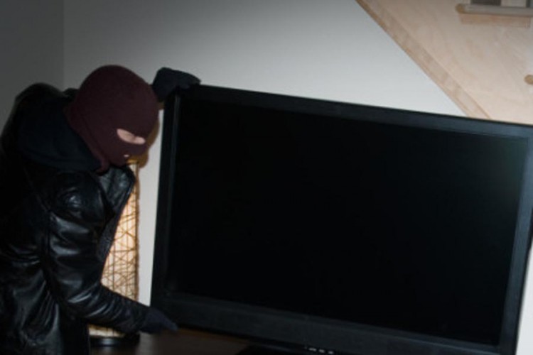 Policijaska akcija u Prnjavoru i Laktašima: Zbog serije krađa 10 ispitanih