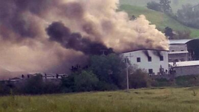 Nakon požara u Velikoj Kladuši više od 200 migranata ostalo bez krova nad glavom