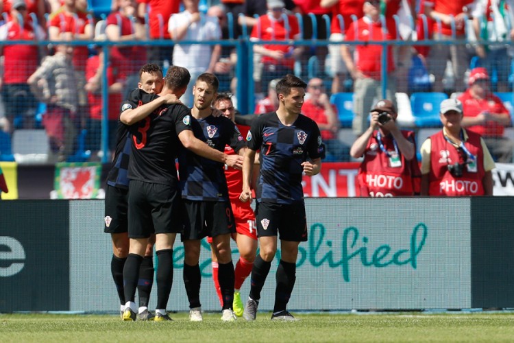 Hrvatska slavila u Osijeku i probila se na čelo grupe