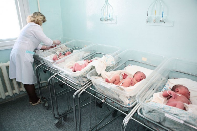Porodiljama u USK-u duguju pet miliona KM