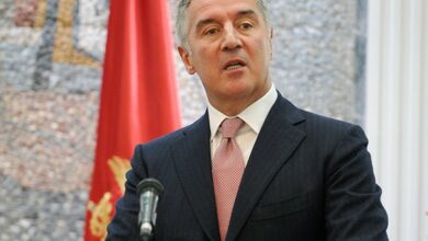 Đukanović: Nije bitno da li neko nosi odijelo ili mantiju, svi smo jednaki pred zakonom
