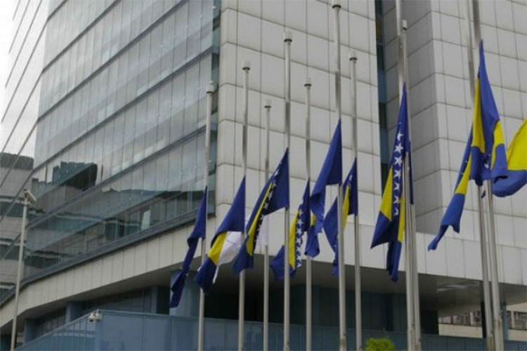 Povećan topli obrok zaposlenima u institucijama BiH