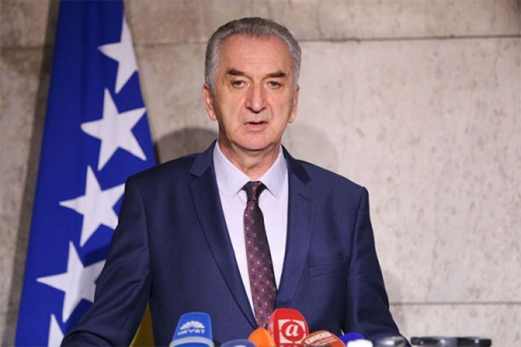 Šarović se nudi i Sarajevu i Banjaluci
