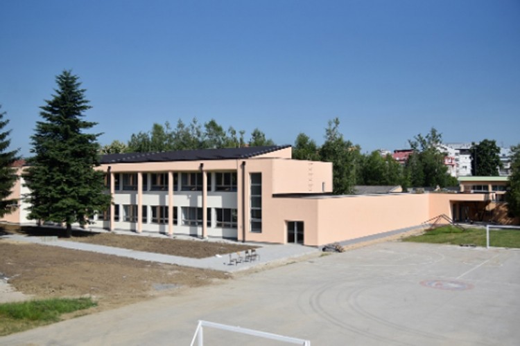 Škola na Starčevici biće opremljena do 15. avgusta