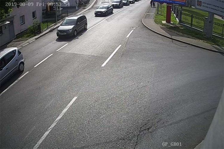 Gužva na prelazima Gradiška i Brod