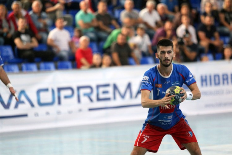 Borac m:tel rutinski protiv Leotara