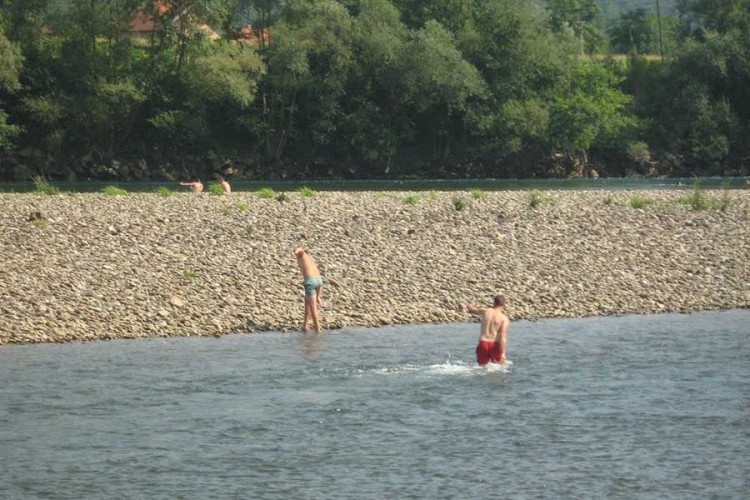 Neplivača progutala Drina