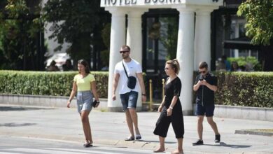 Mlade u tuđinu guraju niske plate i neizvjesnost