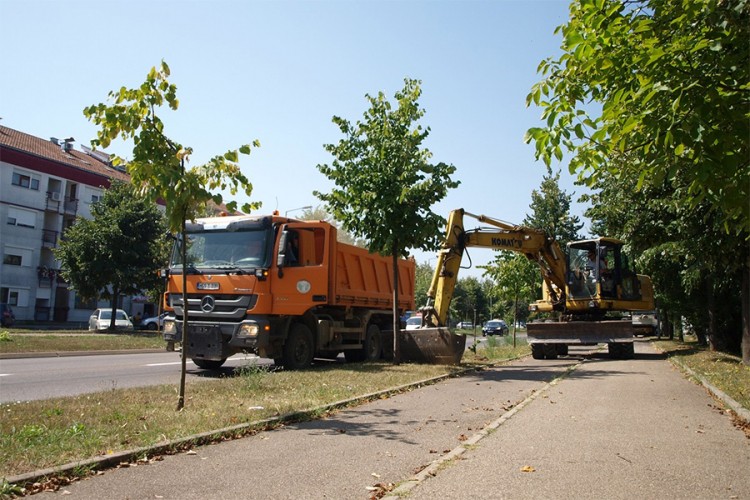 Stajališta u Lazarevu pomjeraju van kolovoza