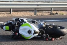 Mladić motociklom sletio s puta pa poginuo