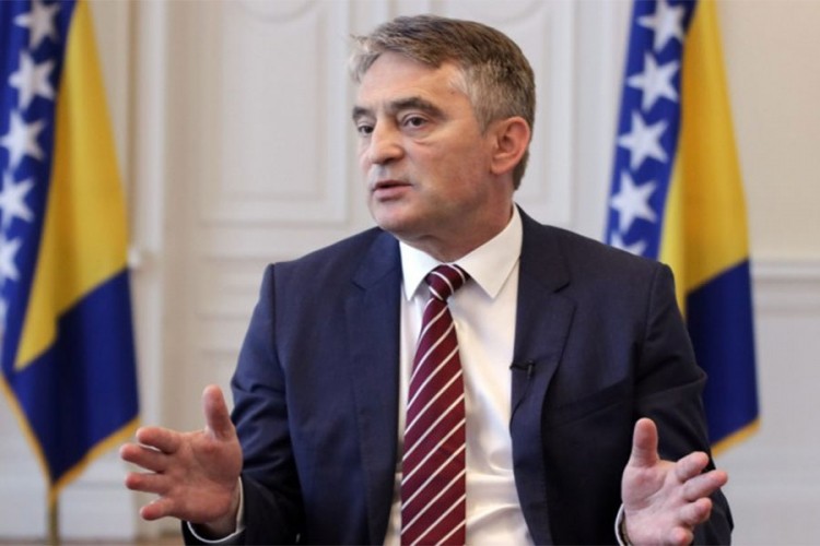 Komšić: Izmjestiti trasu autoputa zbog povratničkih naselja u Kozarcu