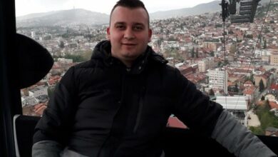 Mladi taksista besplatno vozi djecu sa poteškoćama u razvoju