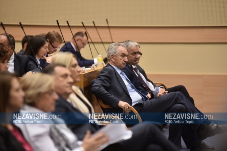 SNSD pokušava sprati vlastitu odgovornost za urušavanje nadležnosti RS