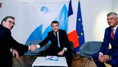 Vučić: Ukidanje taksi, pa dijalog