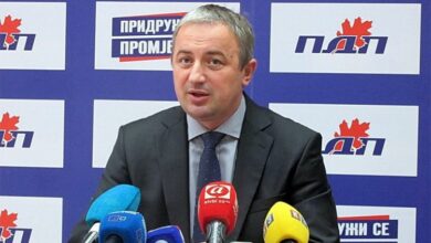 Borenović: Žali Bože propuštenih godinu dana i bačenih miliona maraka