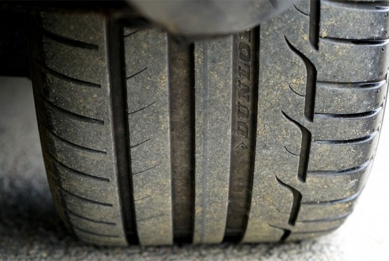 Prijedorčanin osumnjičen da je oštetio gume na deset automobila