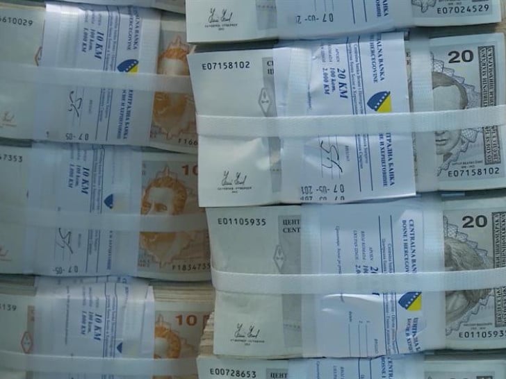 Rekordna pojedinačna neto primanja: Banjalučanin zaradio skoro 300.000 maraka u jednom mjesecu